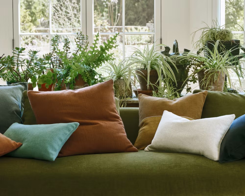 How to Choose a Sofa That Works for Everyday Living